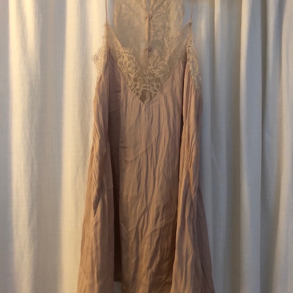 Blush satin/lace H&M camisole - Picture 1 of 3